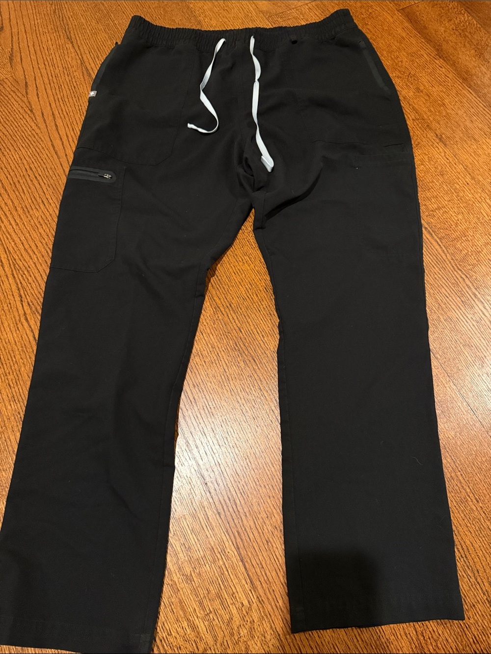 FIGS black scrub pants